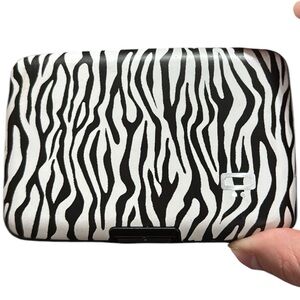OGON Aluminum Wallet in Zebra print